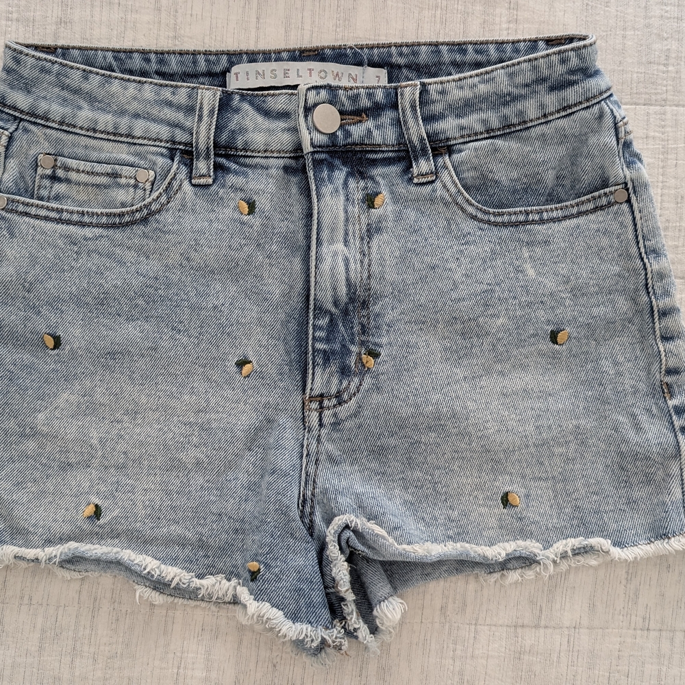 Tinseltown Blue Jean Shorts with Distressed Hem